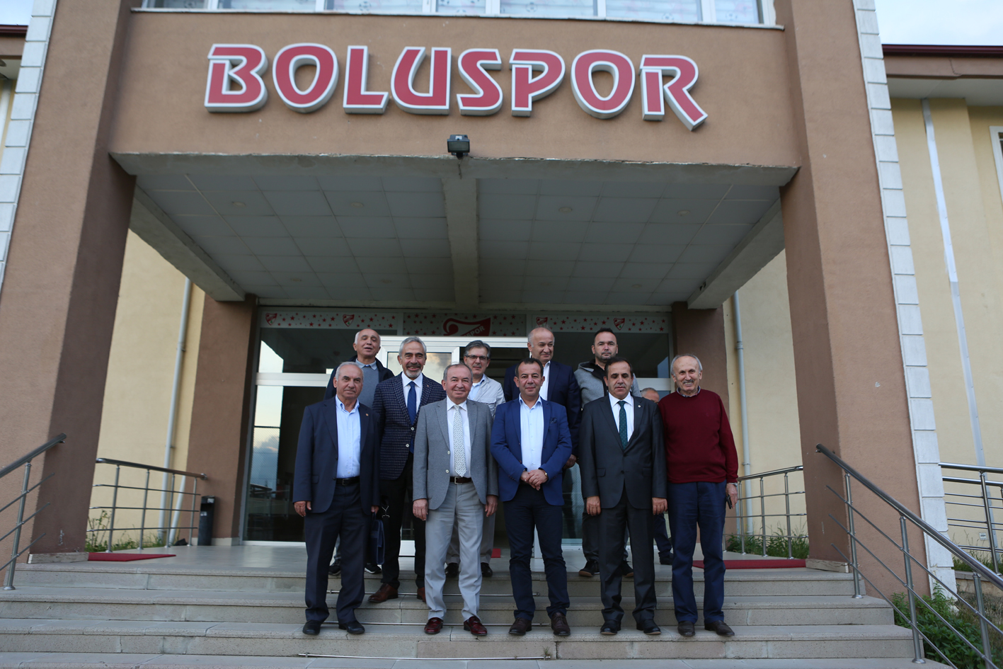 Belediye Başkanı Tanju Özcan’dan Boluspor’a destek ziyareti