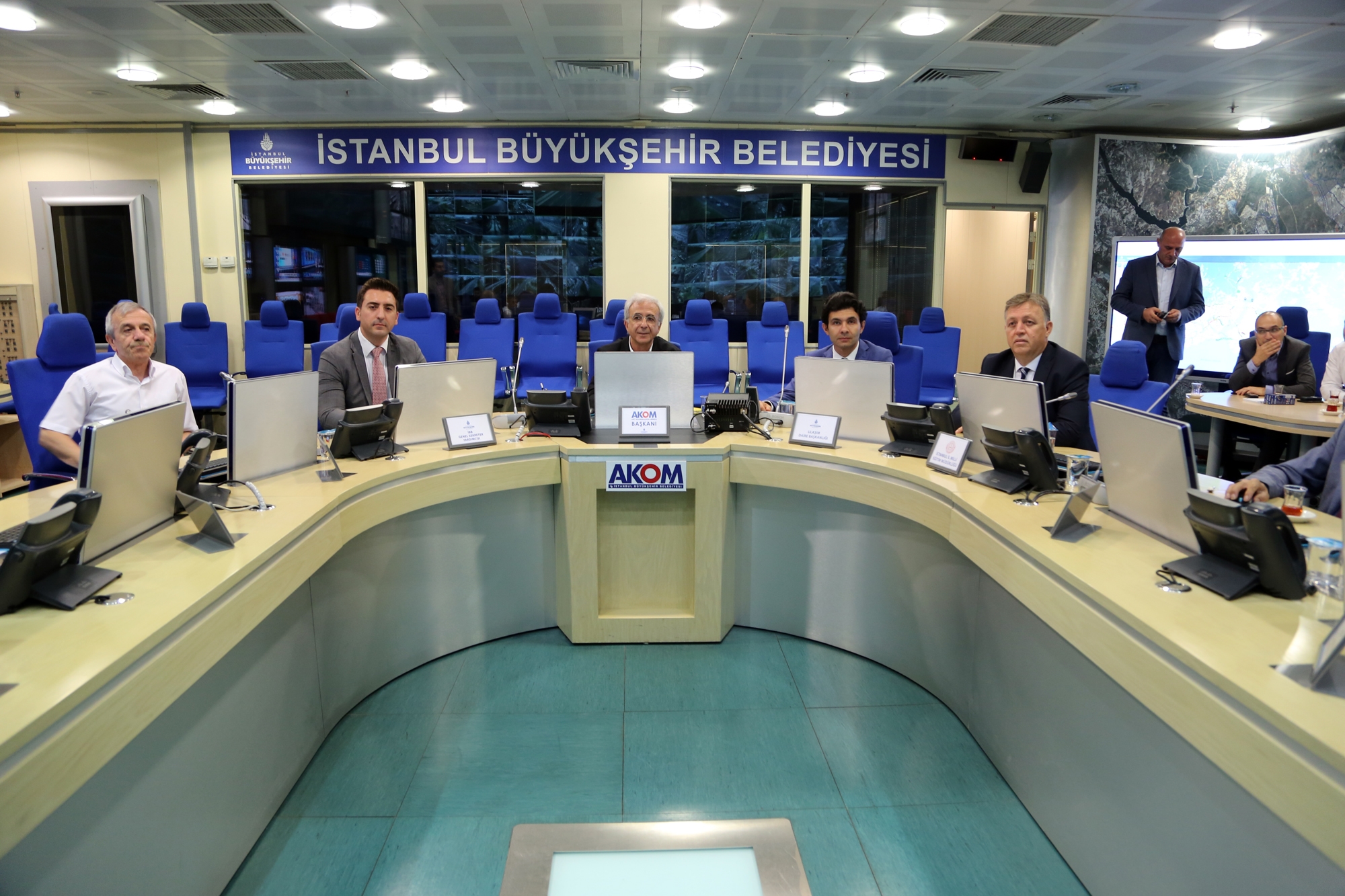 İSTANBUL’DA OKULLAR AÇILDI, TRAFİKTE SIKINTI YAŞANMADI