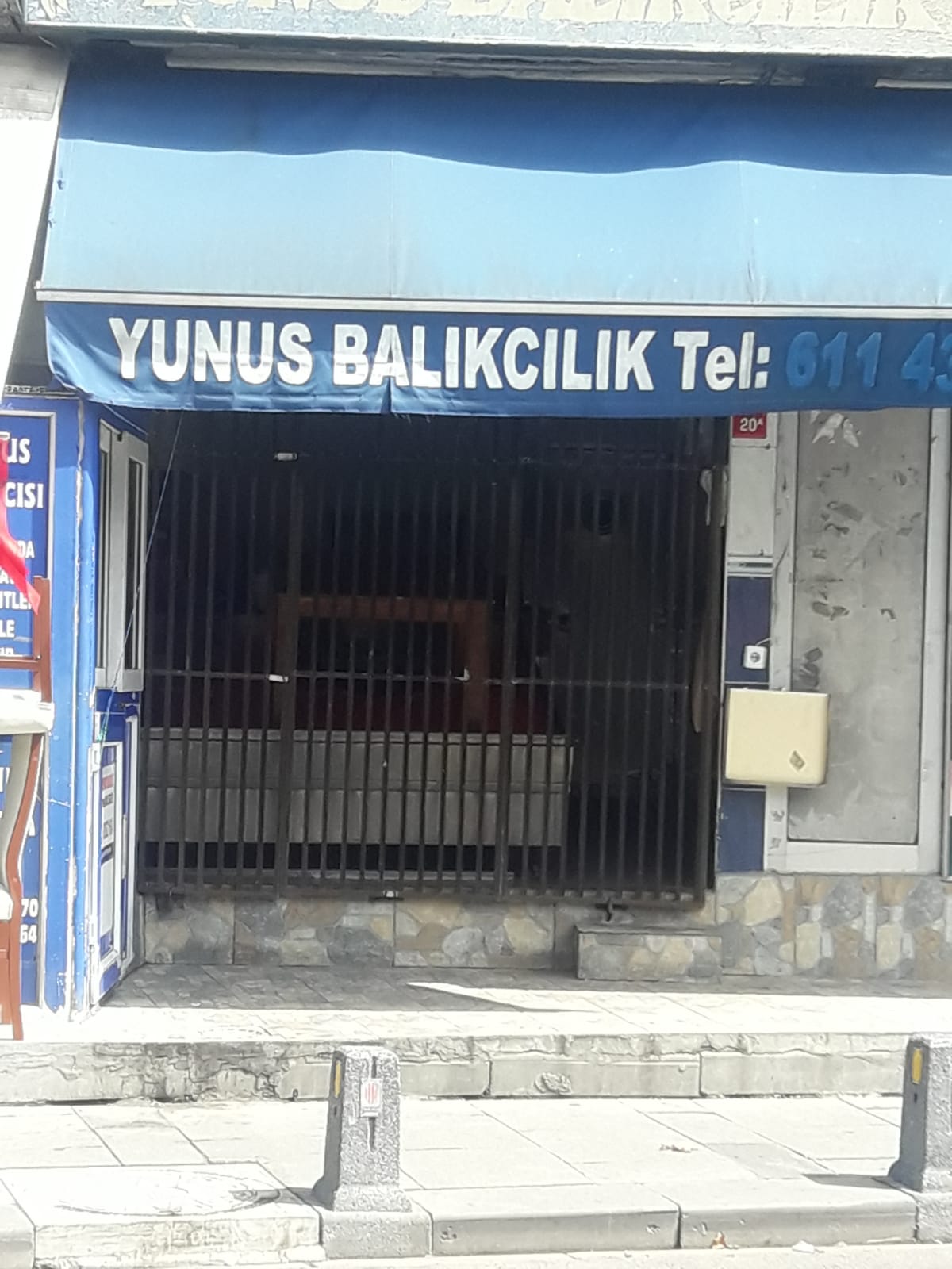 Bunalıma giren esnaf ruhsatlı silahıyla kafasına sıkarak intihar etti