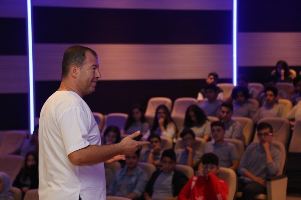 İBB ÇOCUK MECLİSİ’NDEN “DÜNYA İLK YARDIM GÜNÜ”NE ÖZEL SEMİNER