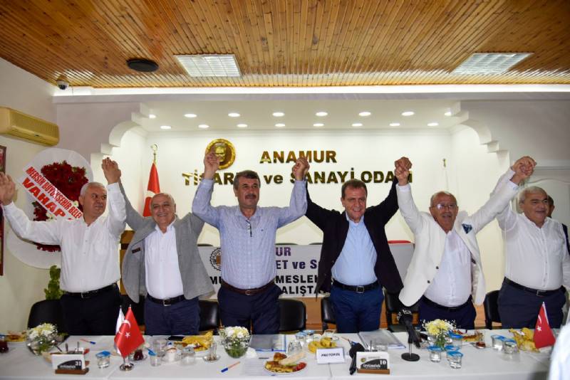 Başkan Seçer Ben Mersin’i ve Belediyemi Kurban Edemem