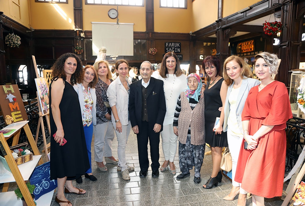 ALZHEİMERLI ÇINARLARDAN ÖZEL SERGİ