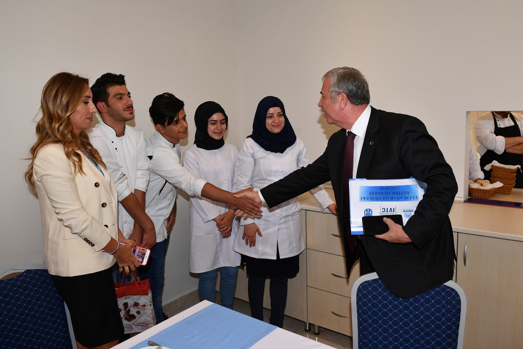 BAŞKAN YAVAŞ UNHCR TEMSİLCİLERİ İLE BULUŞTU