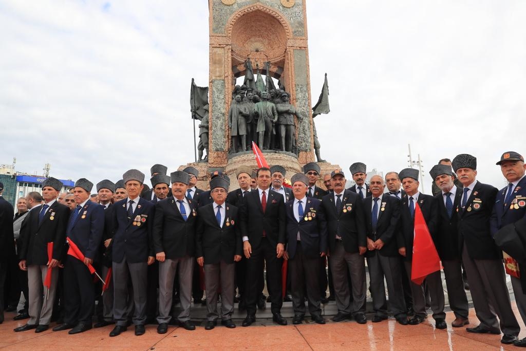 BAŞKAN İMAMOĞLU: “KADİM İSTANBULUMUZA VE MİLLETİMİZE HİZMET ETMEK BİZİM İÇİN EN BÜYÜK ONURDUR”