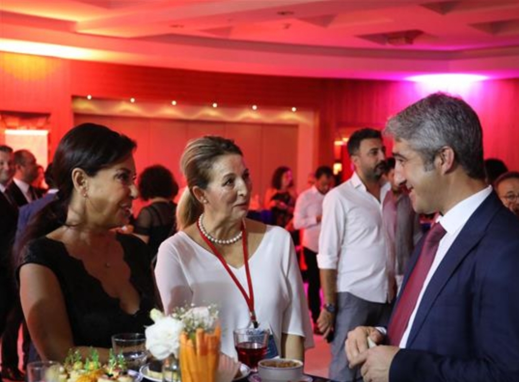 MARMARİS ULUSLARARASI KISA FİLM FESTİVALİ’NİN GALA GECESİ YAPILDI ONUR ÖDÜLÜ PERİHAN SAVAŞ’A VERİLDİ