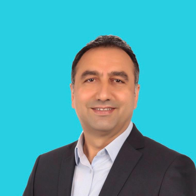 Sancaktepe Osmangazi İlkokulu Duvarlarındaki Büyük Çatlaklara Rağmen Okul Hakkında Az Hasarlı Raporu Verildi