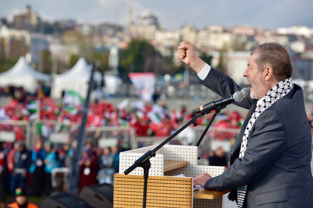 BU MİLLETE KOVBOYLUK SÖKMEZ