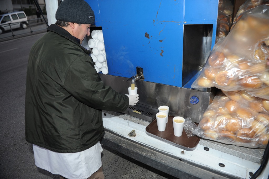 Başkentli öğrencilerin abisi Mansur Yavaş herkesi şaşırtmaya devam ediyor