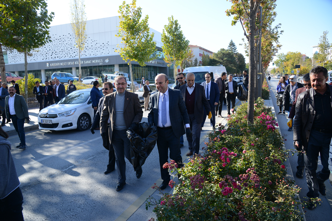 BAŞKAN EKİCİOĞLU, “DAHA TEMİZ VE DAHA YEŞİL BİR KIRŞEHİR İÇİN HEP BİRLİKTE ÇALIŞACAĞIZ”