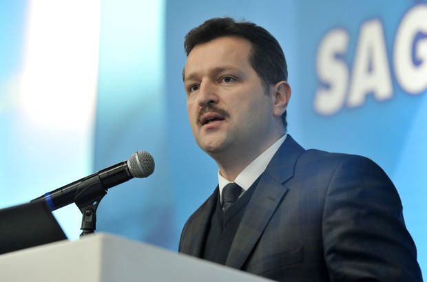 Yozgat Aydıncık ‘ta Bülent Arınç’ın kızı ve damadı trafik kazası geçirdi