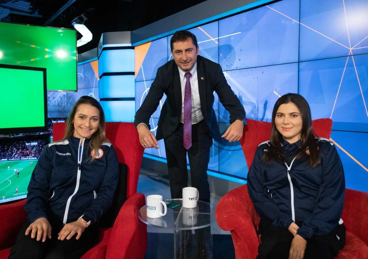 PARALİMPİK MİLLİ YÜZÜCÜ İLDEM: “SUDA KENDİMİ ÖZGÜR HİSSEDİYORUM”