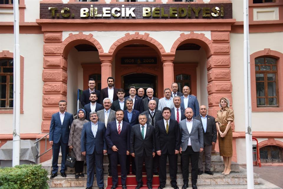 AK PARTİ’DEN BAŞKAN ŞAHİN’E ZİYARET