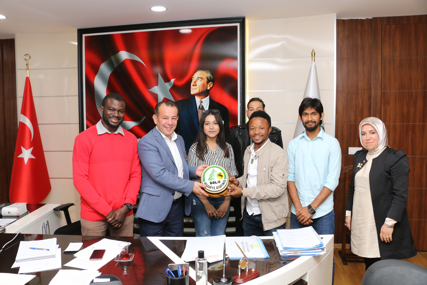 Başkan Özcan yabancı uyruklu öğrencileri kabul etti