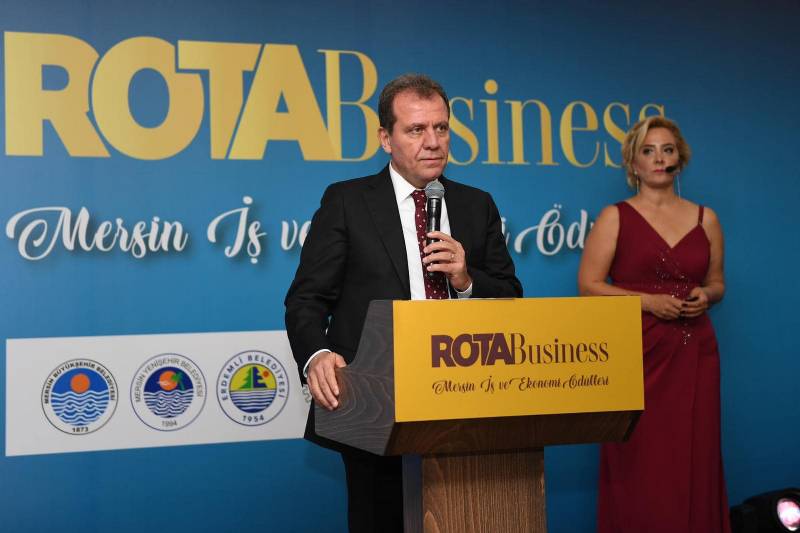 Başkan Seçer, İş ve Ekonomi Ödülleri Gecesinde Yatırımcılara Seslendi