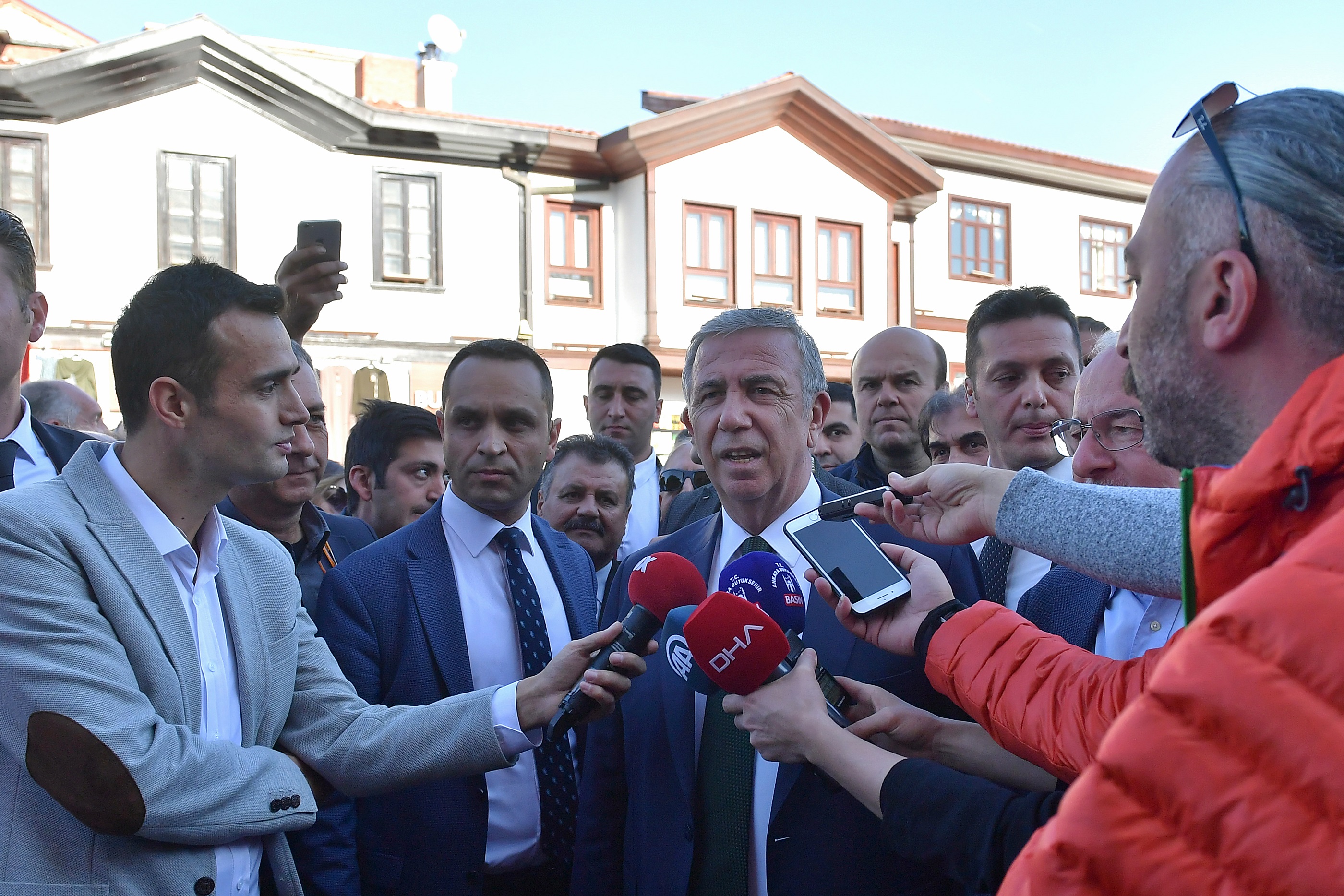 YAVAŞ: “BU ÜLKEYİ BİZE VATAN YAPANLARA MİNNETTARIZ”