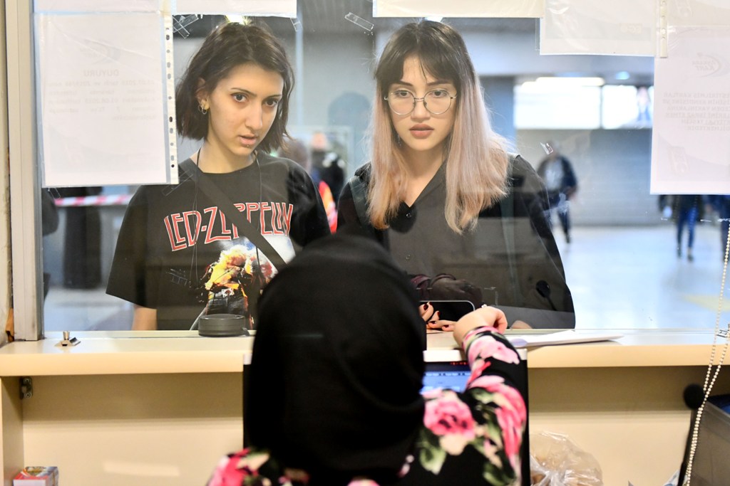 Ankara Büyükşehir Belediye Başkanı Mansur Yavaş’tan öğrencilere müjde üstüne müjde