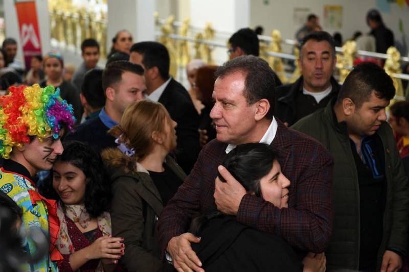 Başkan Seçer, Yeni Yılı Özel Çocuklarla Birlikte Karşıladı