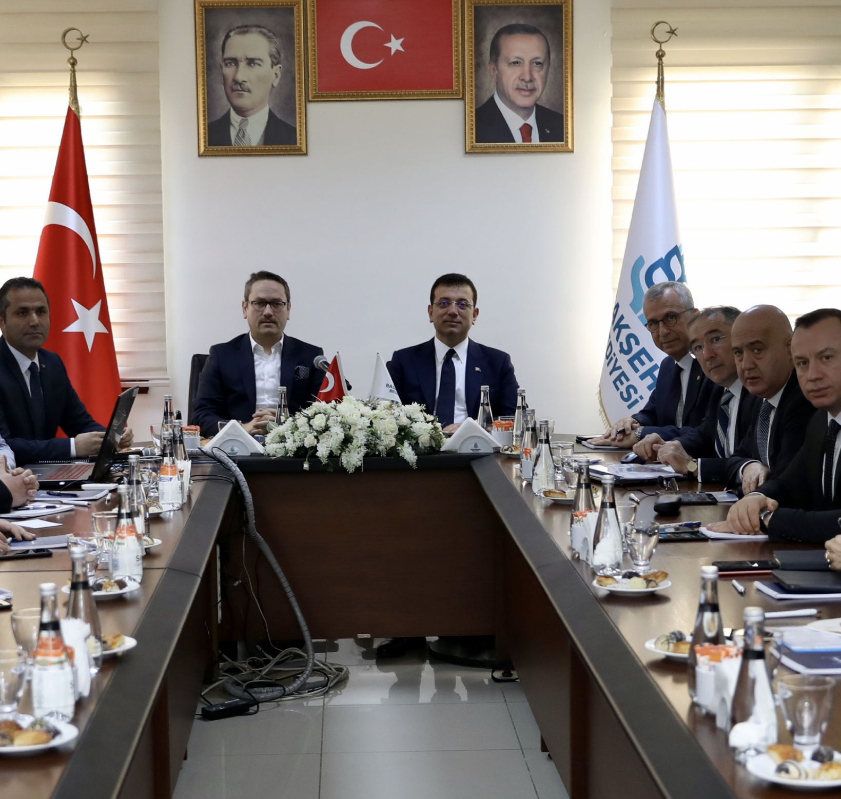 BAŞKAN İMAMOĞLU: “DERDİMİZ, 39 İLÇEYİ YERİNDE İNCELEMEK”