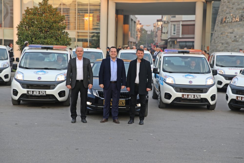 Akhisar Belediyesi tasarruf yaparak araç filosunu genişletti