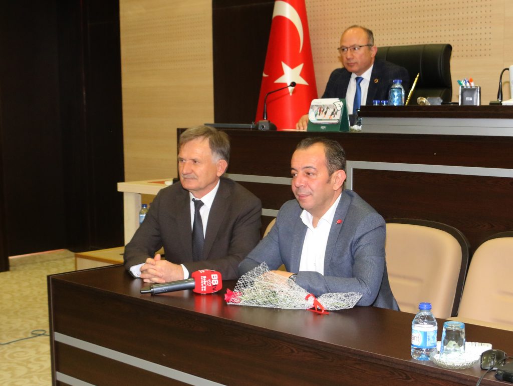 Başkan Özcan İl Genel Meclisi’ni ziyaret etti