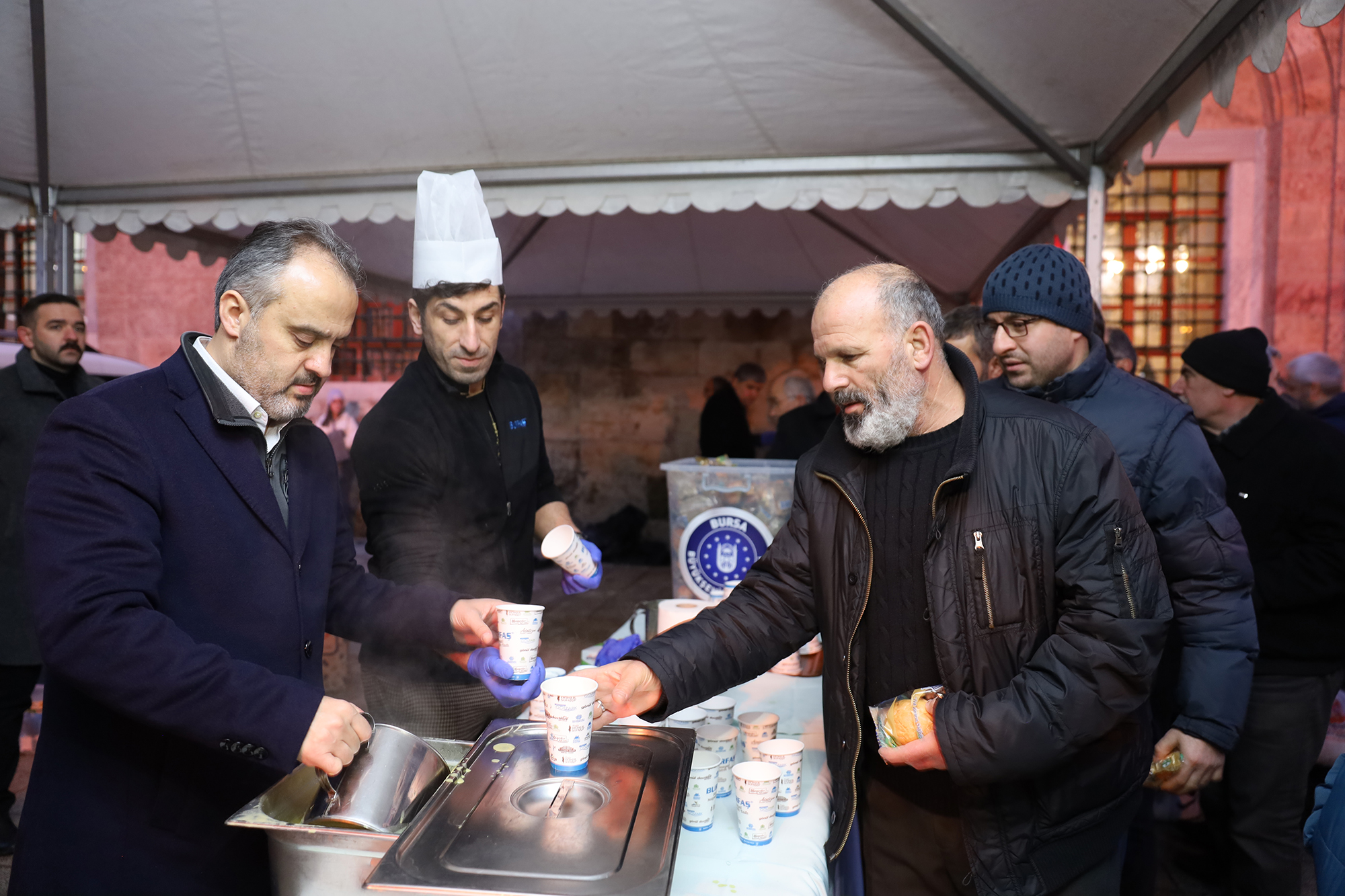 Bursalılar’dan Ulu Cami’ye yeni yıl akını