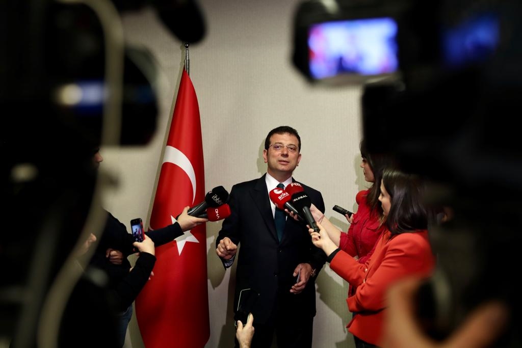 İMAMOĞLU’NDAN CUMHURBAŞKANI’NA SORULAR: “KARAASLAN’A BANA KUMPAS KURMASI KARŞILIĞINDA TAHLİYE VAAT EDEN BAKANINIZ KİM?”