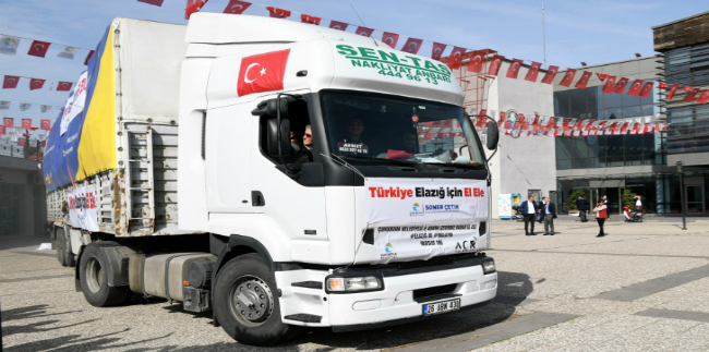 Yardım TIR’ını Başkan Soner Çetin uğurladı