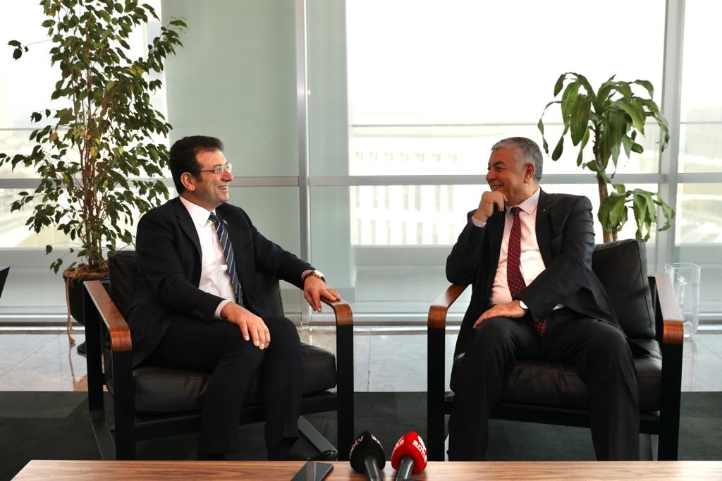 İMAMOĞLU VE GENÇ ARASINDA GÜLDÜREN “MAZBATA” DİYALOGU