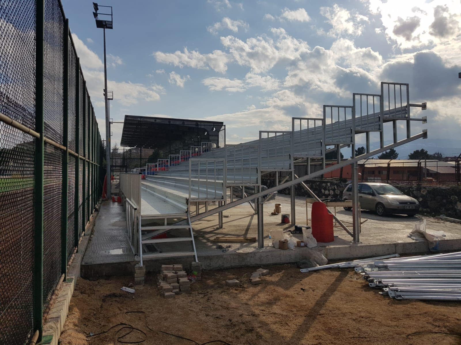 NİKSAR’DA FIRTINA ETKİSİNİ SÜRDÜRÜYOR