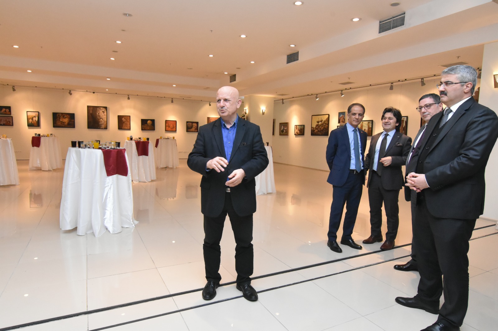 Cumhuriyet Savcısı İsmet Efe Anadolu Adliyesinde Resimlerini sergiledi