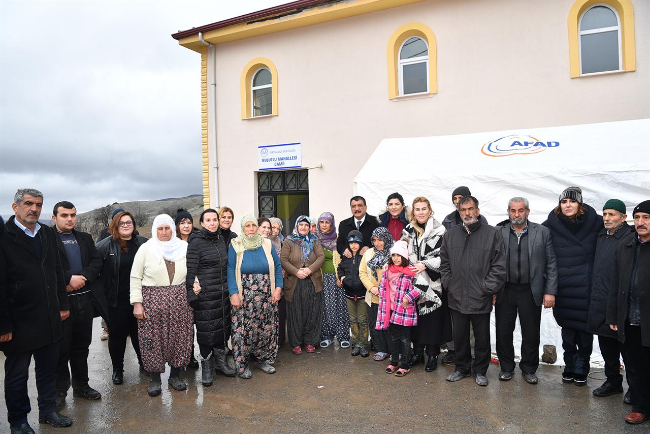 GÜRKAN: ACILAR PAYLAŞTIKÇA AZALIR, SEVİNÇLER PAYLAŞTIKÇA ÇOĞALIR