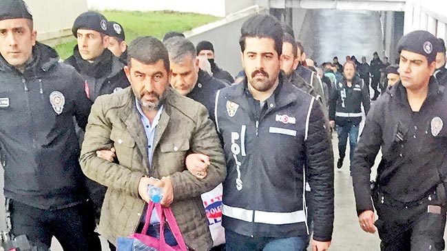 Aile boyu ihale çetesine darbe