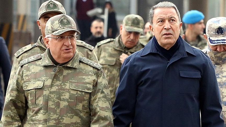 Komutanlar sınır bölgesinde