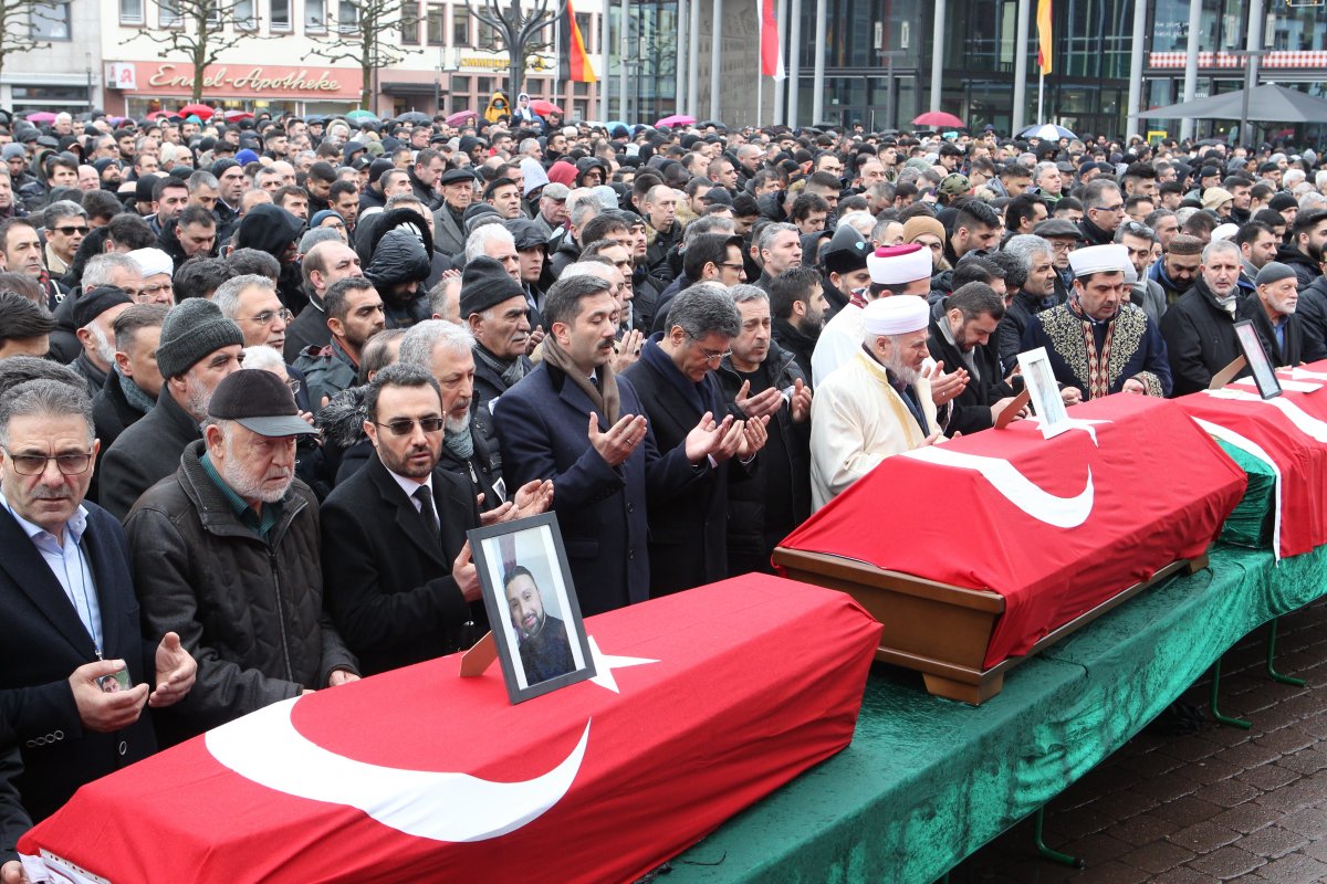 Almanya’da ölen Türkler için cenaze töreni düzenlendi