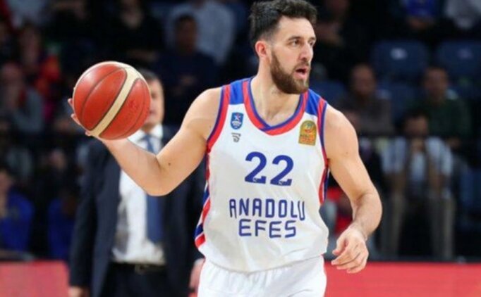 Anadolu Efes’te Micic, 2 hafta yok