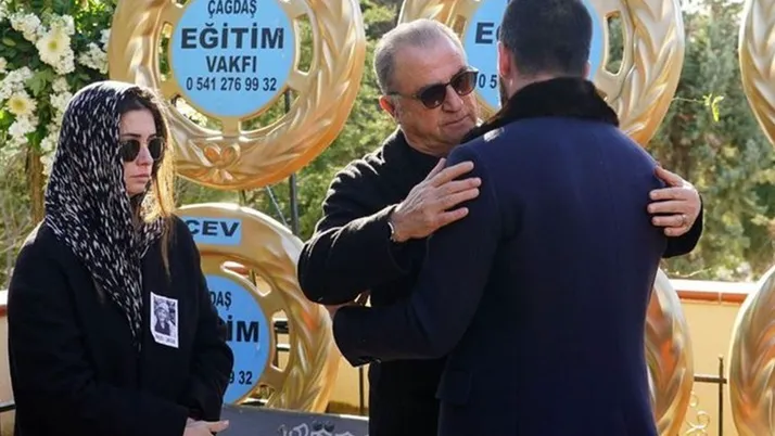 Arda Turan, Fatih Terim ile kayınvalidesinin cenazesinde bir araya geldi