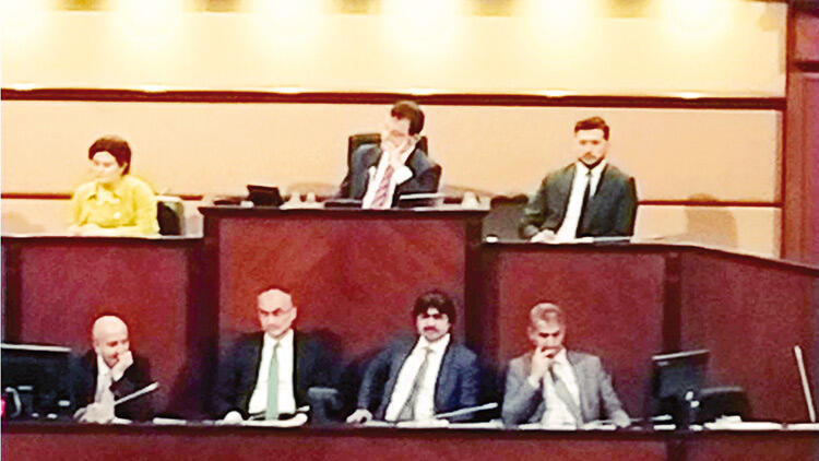 İBB Meclisi’nde küfür krizi… Ekrem İmamoğlu’na ‘Kayak nasıldı’ diye sorunca…