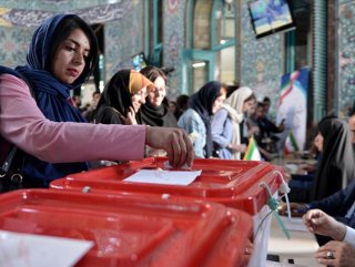 İran’da seçime katılım yüzde 42,57 oldu