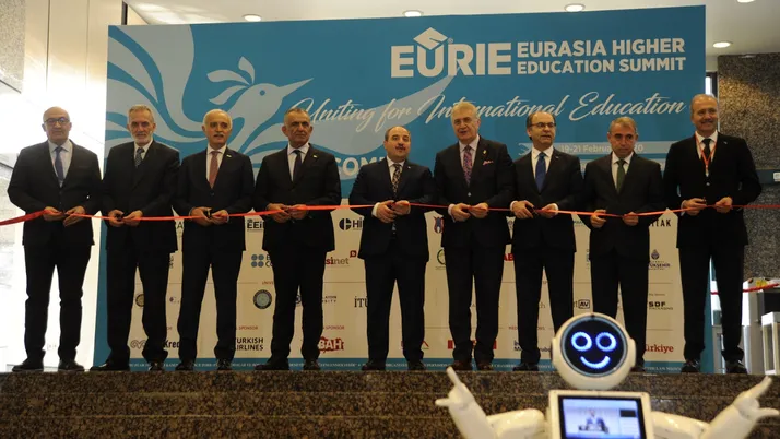 İstanbul’da eğitim zirvesi! 60 ülkeden 600 üniversite geldi