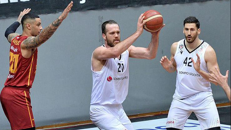 ‘Maaşları 2.5 geriden alıyoruz’