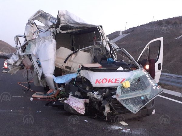 Manisa'da trafik kazası:1 ölü
