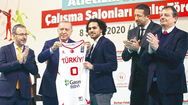 ‘Özgüveni yüksek bir nesle ihtiyacımız var’