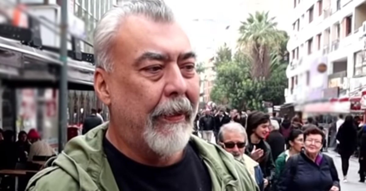 Ünlü edebiyatçı sessizliğini sokakta bozdu!