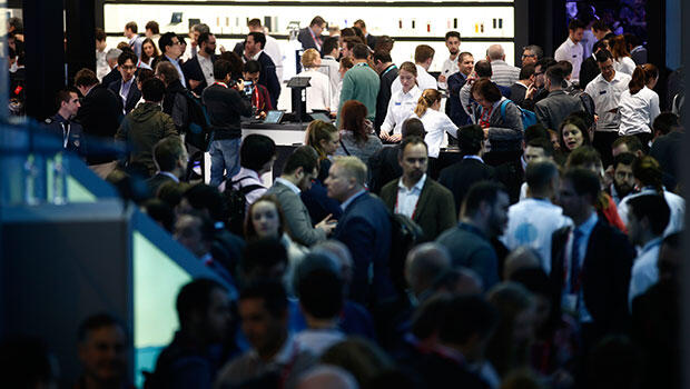 Virüs tehlikesi orayı da vurdu! Teknoloji devinden flaş karar