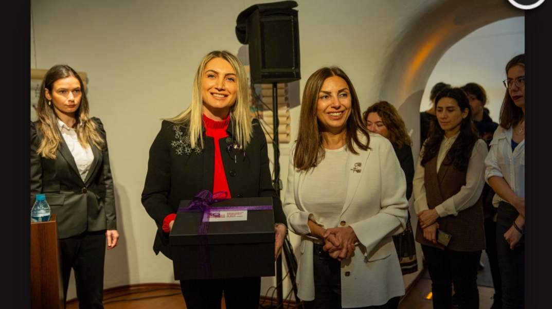 KADIN HAREKETİ SERGİSİ AÇILDI