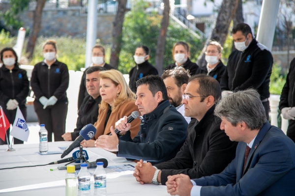 BAŞKAN ARAS KORONAVİRÜS  ÖNLEMLERİ İLE İLGİLİ BASIN TOPLANTISI DÜZENLENDİ BAŞKAN ARAS:” BODRUM’A GELMEK İSTEYENLER, EVİNİZDE KALIN”