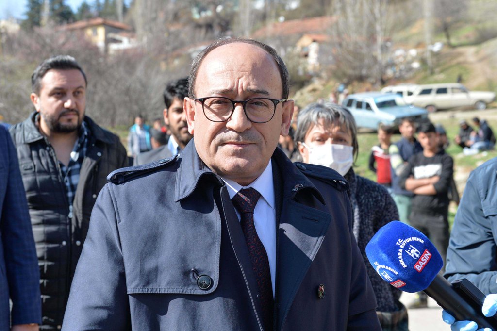 Ankara Büyükşehir Belediyesi koronavirüs salgınıyla mücadelesine hız kesmeden devam ediyor.