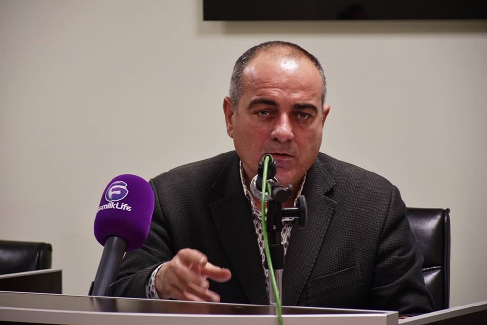 Muhtarlara destek projesi belediye meclisinde gündeme geldi.