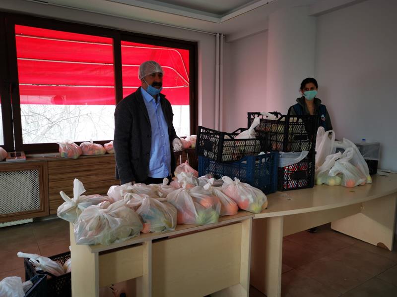 Komünist Başkan Maçoğlu: “Bu süreçte Halkımıza Destek Olmaya Çalışıyoruz”