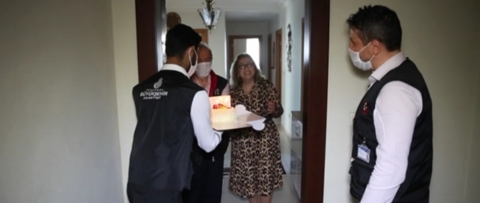 KORONA GÜNLERİNDE AŞK